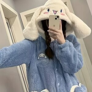 NEW Cinnamon Roll Hooded Robe